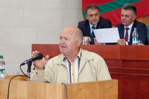 Встреча в Дубоссарах.
Вадим Красносельский: «Многие вопросы ЖКХ возникают не из-за недостаточного финансирования данной отрасли, а ввиду отсутствия должного контроля расходования выделяемых финансовых и материальных средств». 15.06.2016.