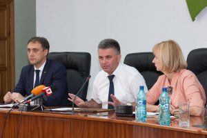 Вадим Красносельский: «Мы за открытость, за диалог. Уникальность приднестровской государственности в том, что ее создали граждане. Они должны знать, как зарабатывается каждый рубль, и на что он тратится». 22.06.2016