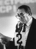 На I сессии Верховного Совета I созыва выступает Г. Пологов. 29 ноября 1990 года