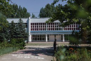 приемная депутата Верховного Совета Александра Коршунова на I этаже школы №16 по улице Курило в Бендерах