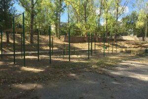 спортивная площадки, установленная 2 года назад, останется на месте